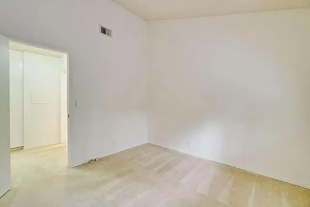 1400 Bowe Ave #2008 — Photo 10