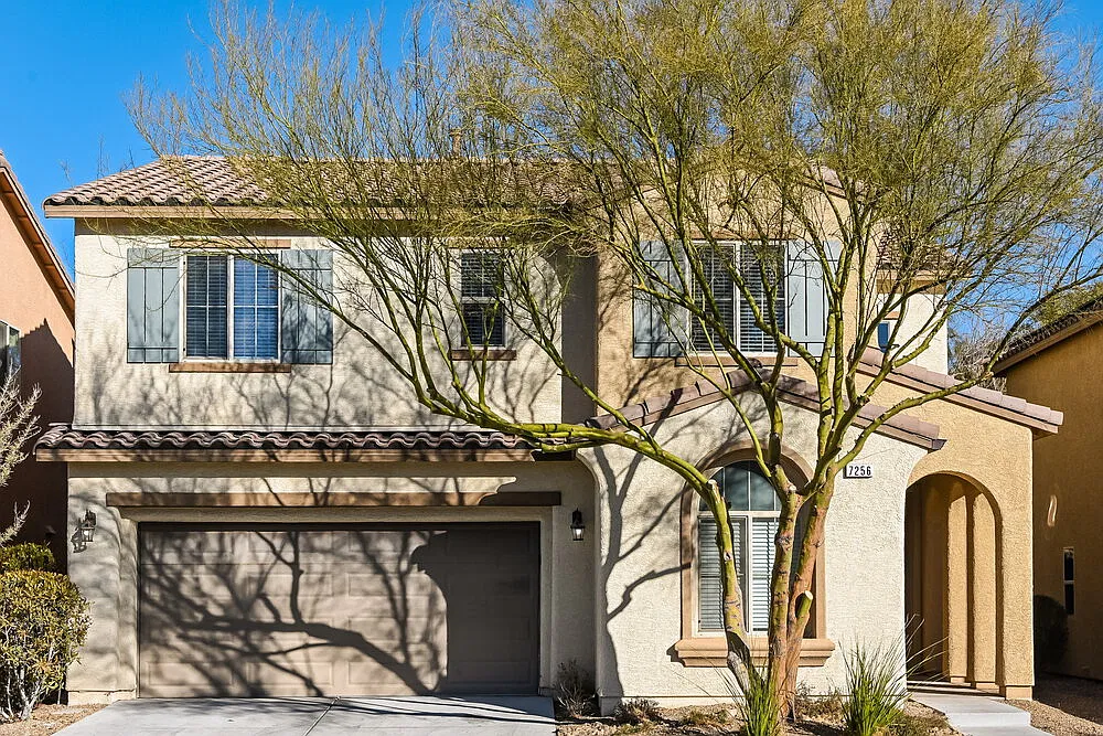 4 bed, 3.0 bath, 1830 sqft, $2,230 — Photo 1
