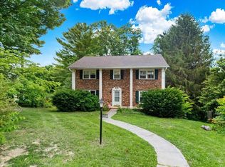 401 Stonegate Dr, Blacksburg, VA 24060