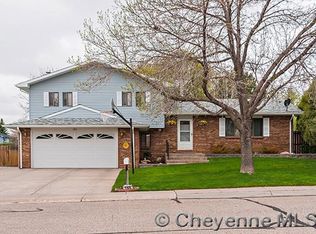 160 Cape Ct, Cheyenne, WY 82001