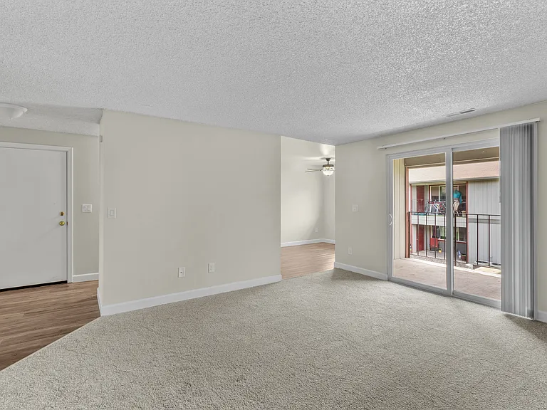 Irving Place Apartments — Photo 23