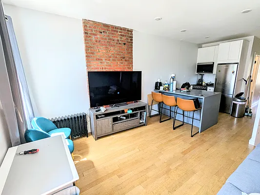 Rented by Highline Residential | media 1