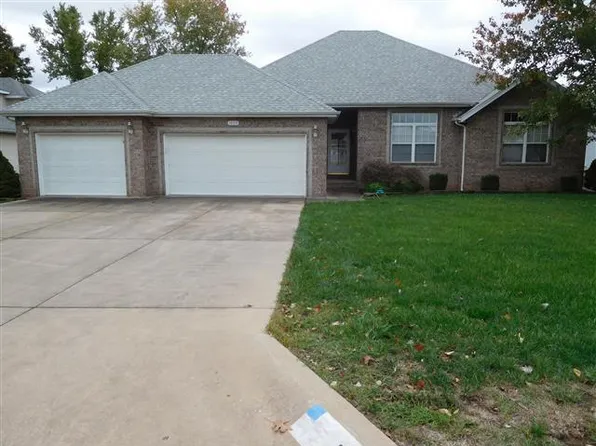 1608 E Highview, Ozark, MO 65721