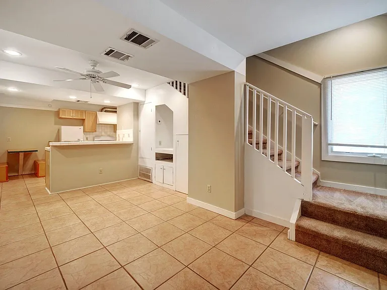 4506 Caswell Ave #B — Photo 11