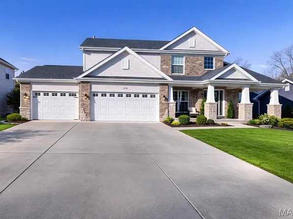 17498 Wyman Ridge Dr, Eureka, MO 63025