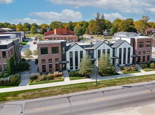 421 Main St, Pella, IA 50219