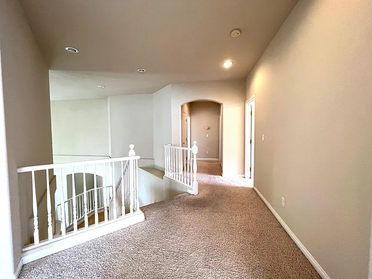 2237 Timber Rose Dr — Photo 32