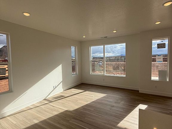 4th image of 1058 E Malibu Ln Lot 144