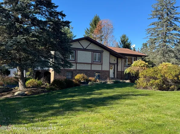 23 Marcie Ter, Covington Township, PA 18424