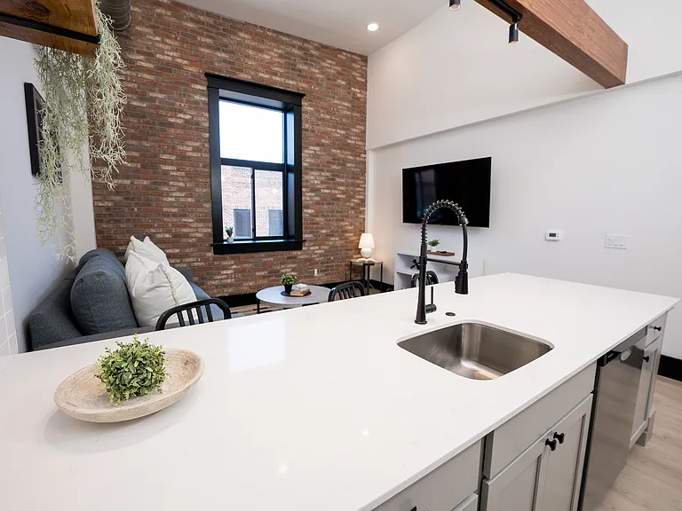 64 E Chester St #101 — Photo 8