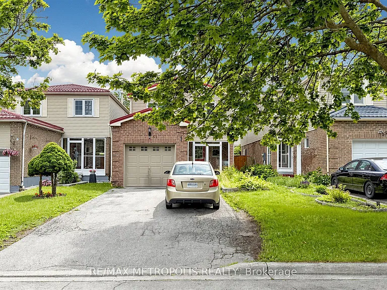 61 Horseshoe Cres #BASEMENT — Photo 1