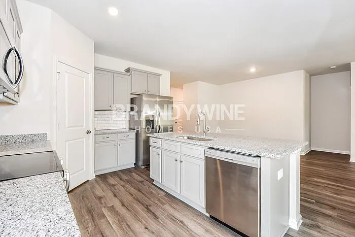 580 Glenmanor Dr — Photo 14