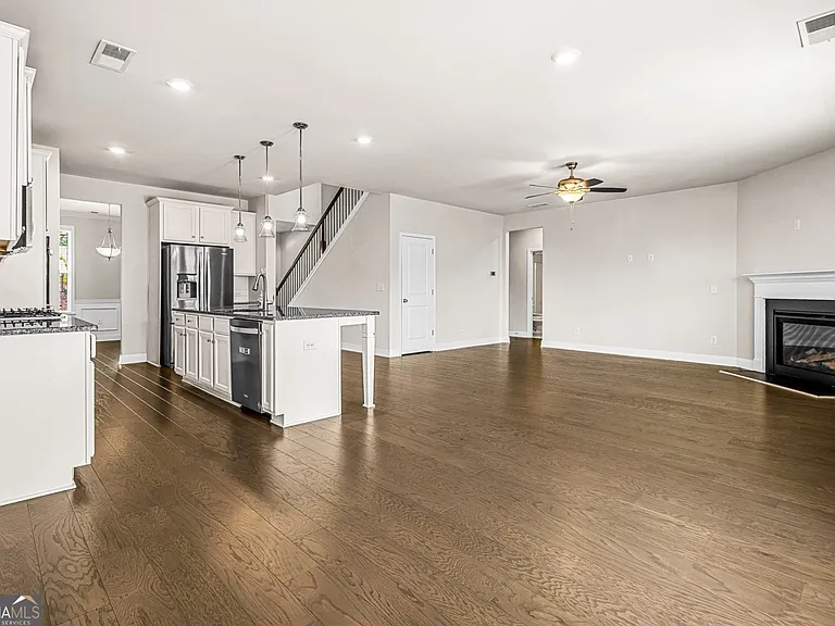 3331 Fall Branch Ln — Photo 7
