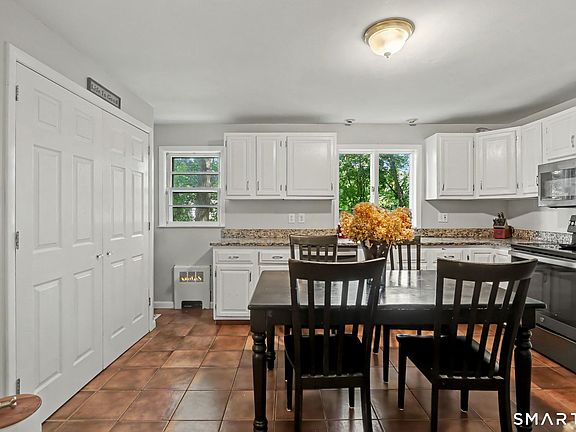 5th image of 93 Woolsley Avenue