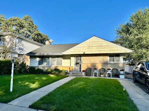 8729 N Oriole Ave, Niles, IL 60714