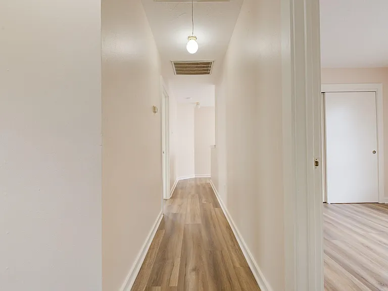 7322 Parkland Manor Dr — Photo 22