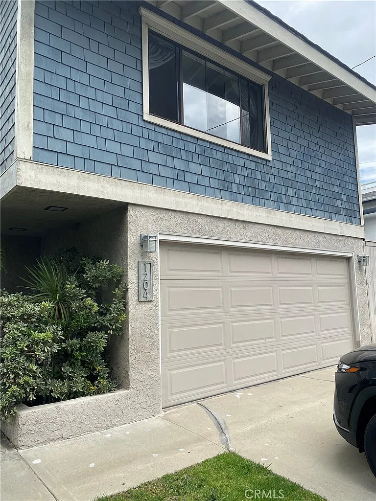 3 bed, 2309 sqft, $8,700 — Photo 1