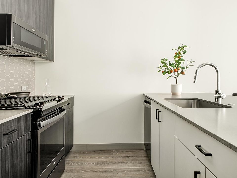 1st image of 52 W Superior St #305