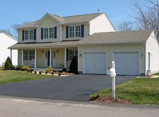 34 Birchwood Dr, South Kingstown, RI 02879