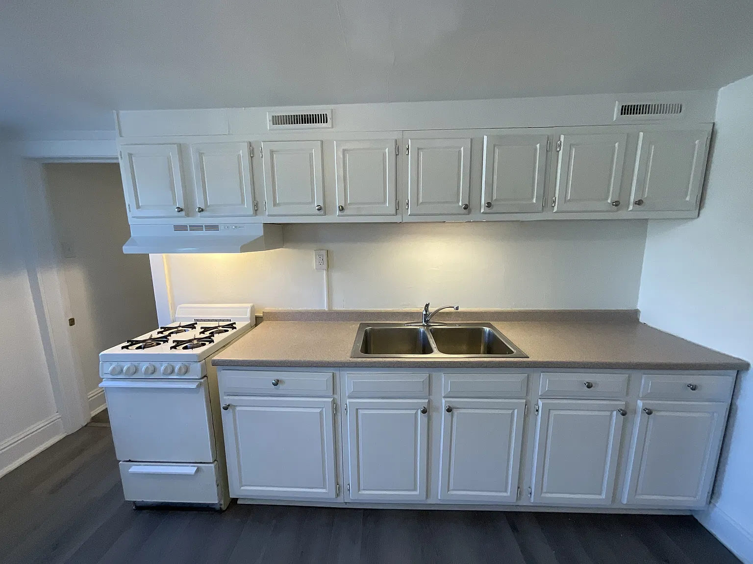 871 Madison Ave, York - 3rd Fl — Photo 4