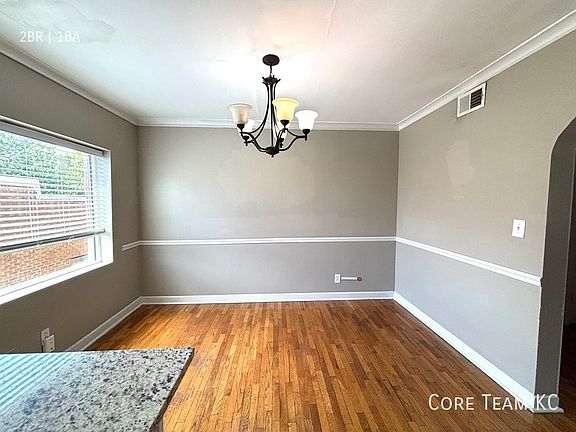 4th image of 1107 W 45th St #1101-3