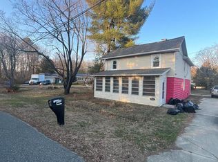 121 Peace Ln, Glassboro, NJ 08028