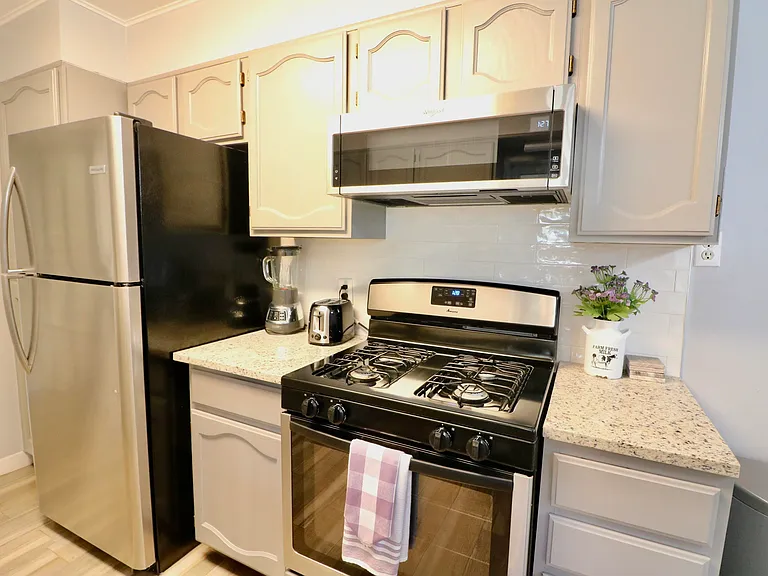 1216 Brookhaven Dr — Photo 13