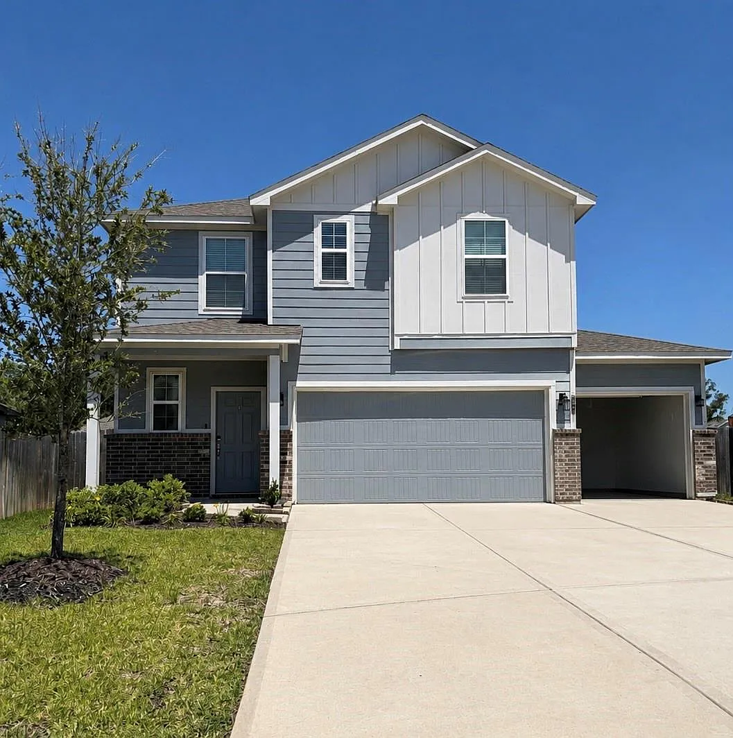 4 bed, 2.5 bath, 1785 sqft, $2,000 — Photo 1