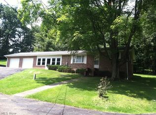 3149N Schneiders Crossing Rd NW, Dover, OH 44622