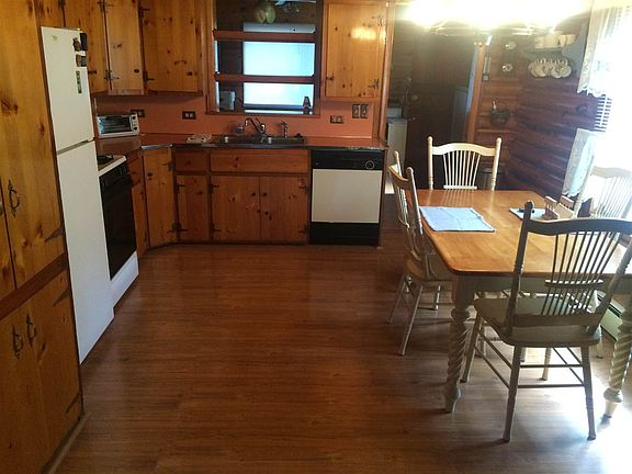 2nd image of 128 Edgewood Dr