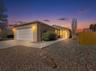 2209 High Desert Cir NE, Rio Rancho, NM 87144