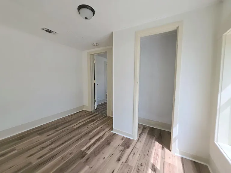 101 E Osr — Photo 20