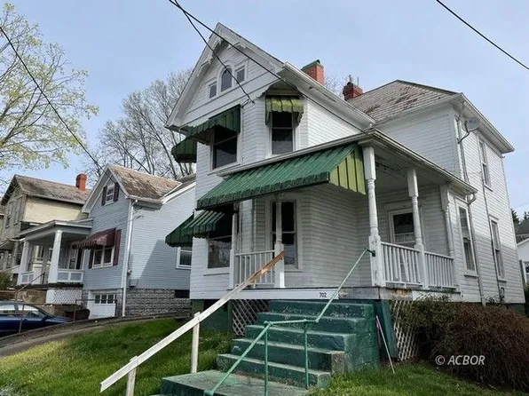 702 8th St, Marietta, OH 45750