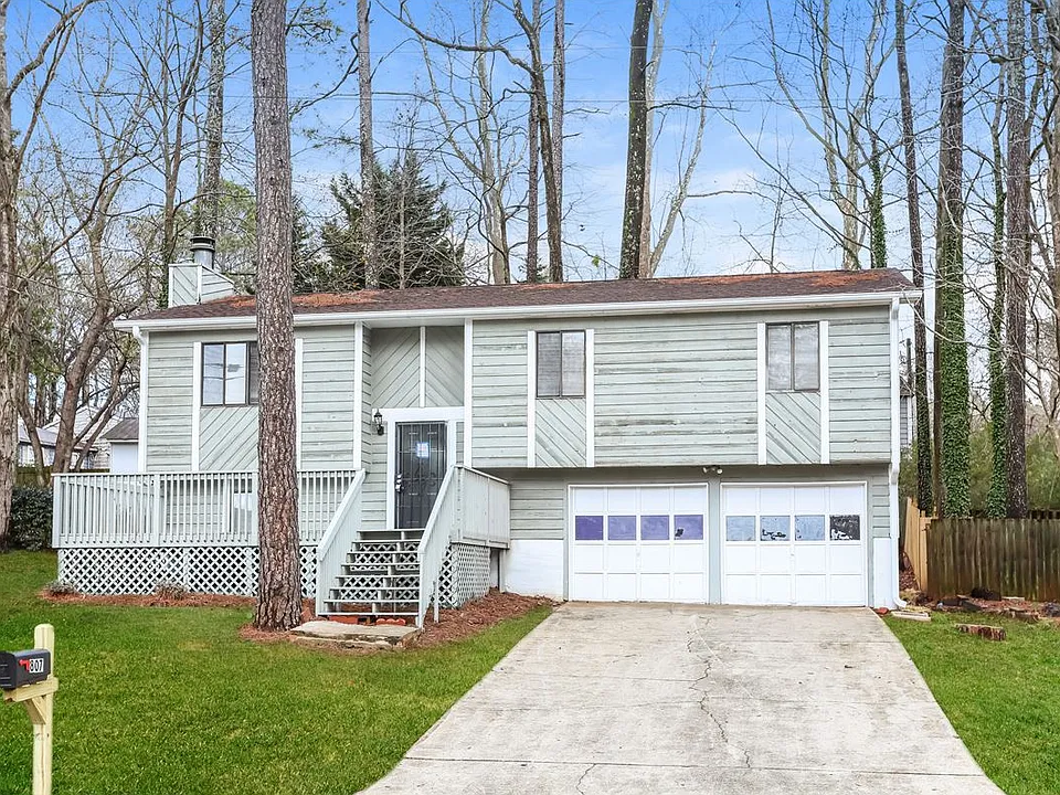 807 Sheppard Cv