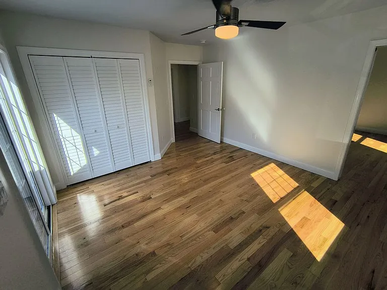 14 York St #2 BR — Photo 15