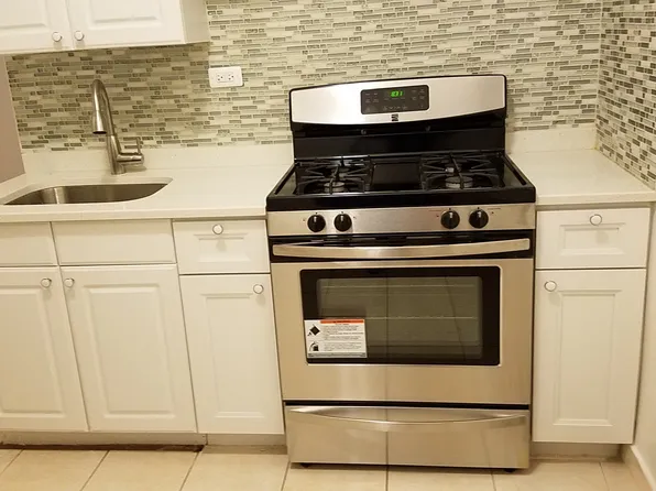 61-20 Grand Central Parkway image 13 of 22