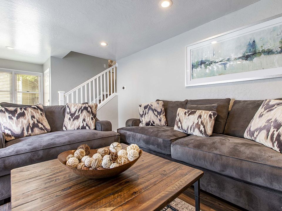 1st image of 519 Deer Valley Dr #1