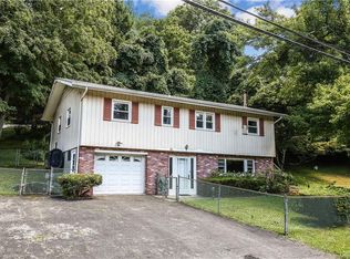 21 Lakeview Dr, Yorktown Heights, NY 10598