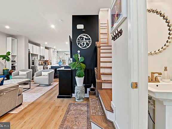 4th image of 401 Holloway St