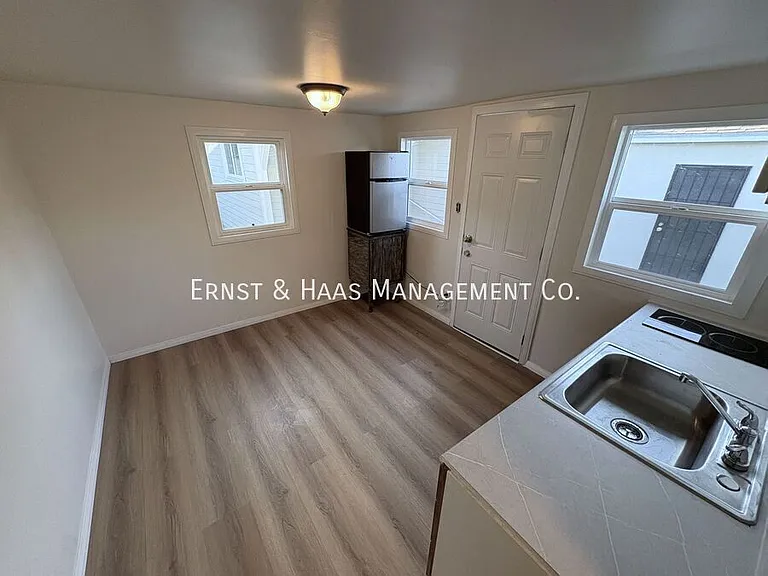 15334 S Orizaba Ave #B — Photo 4