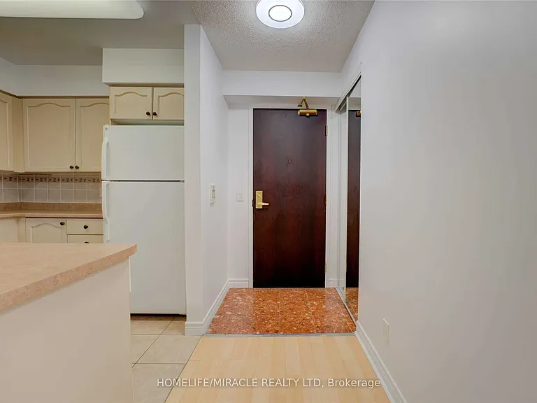 30 Grand Trunk Cres #1509 — Photo 6