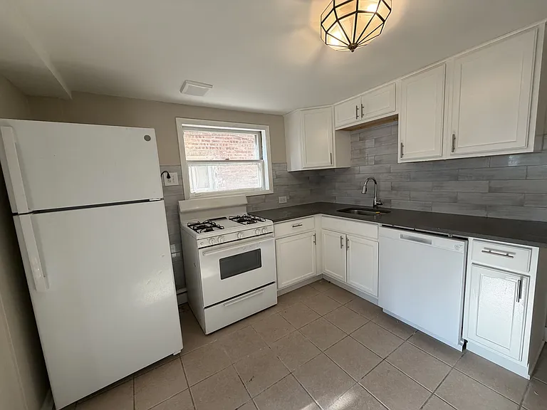 6123 N Meade Ave #G — Photo 4