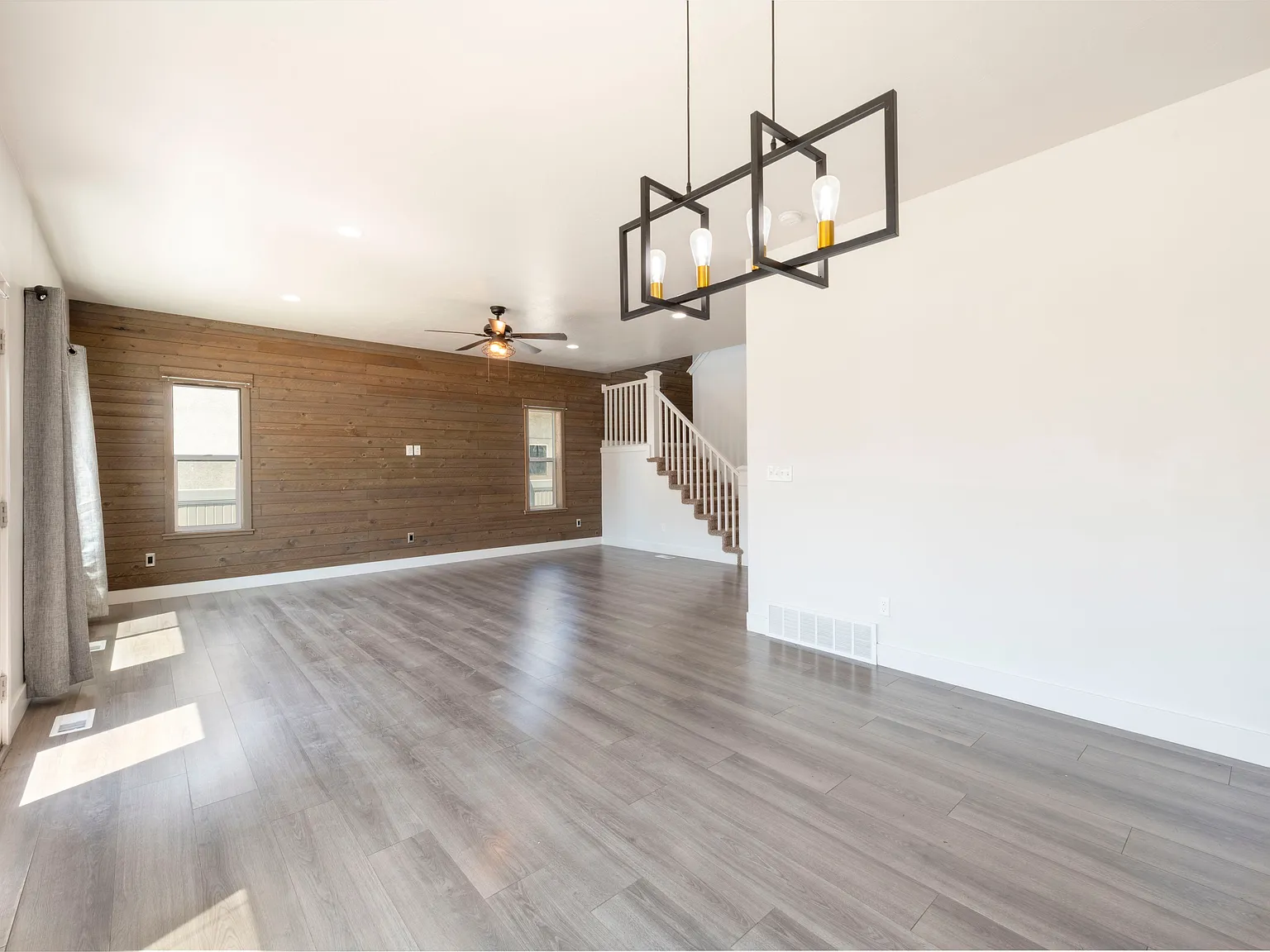 6 bed, 3.5 bath, 3000 sqft, $3,200 — Photo 3