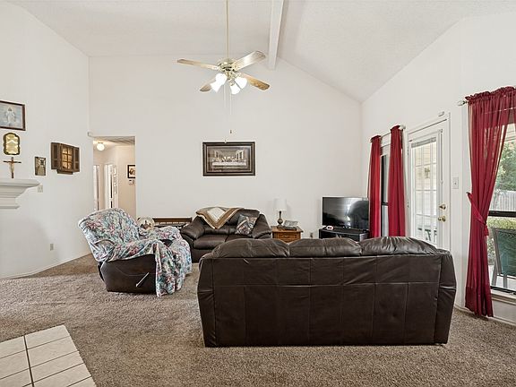 5th image of 10212 Maria Dr