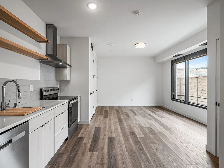 Olive Apartments — Photo 31