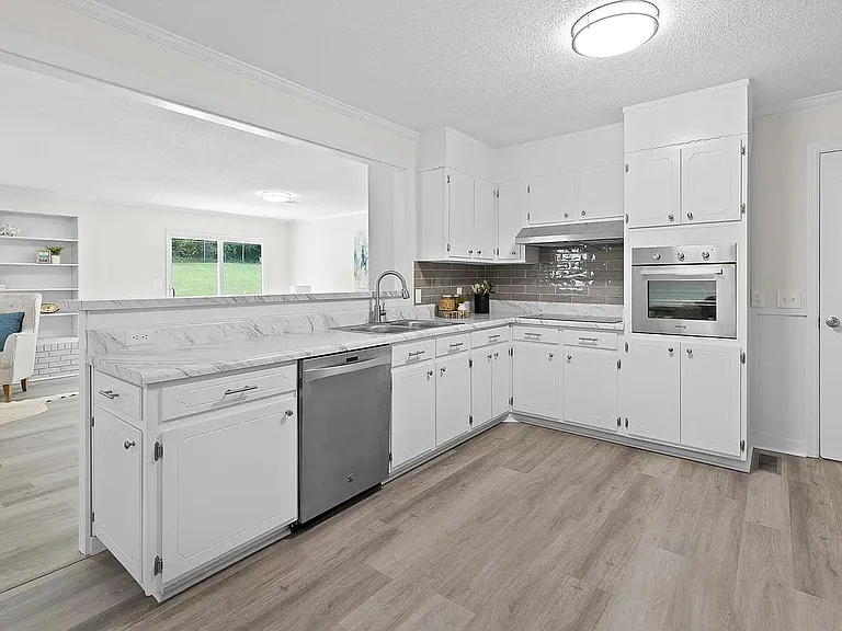 6502 Pine Manor Dr — Photo 7