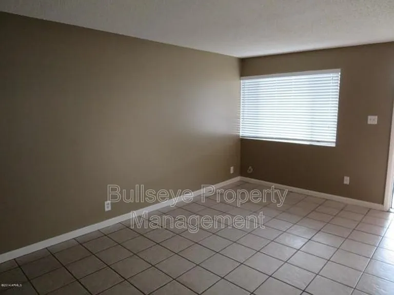1901 S Farmer Ave #1901 — Photo 8