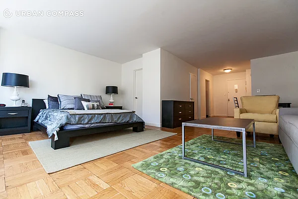 Rented by Compass | media 11