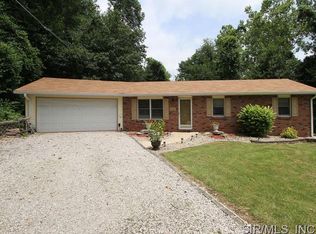 5213 Pin Oak Dr, Alton, IL 62002