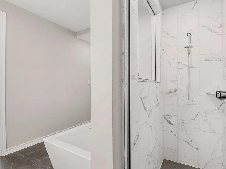 12250 Upton Park — Photo 30